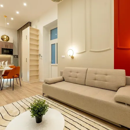 Acacia-a20 * ブダペスト