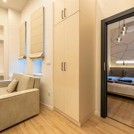 Acacia-a20 ブダペスト